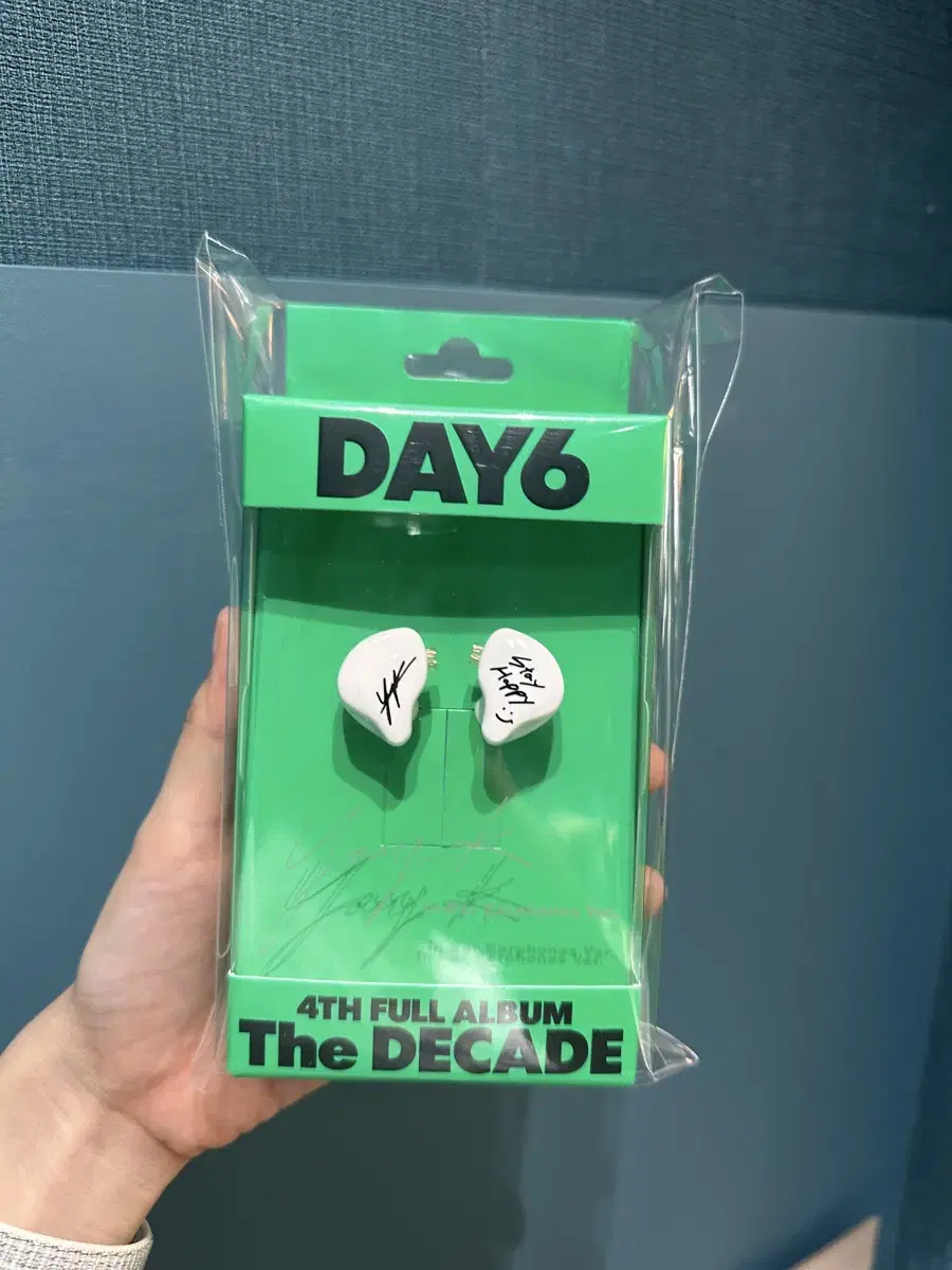 DAY6 | 데이식스 DAY6 The Decade In-ear Vahn Wonpil Version